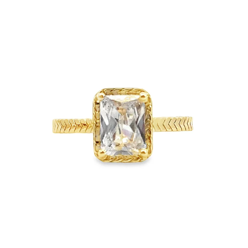 Padis Classique Solitaire Engagement Ring