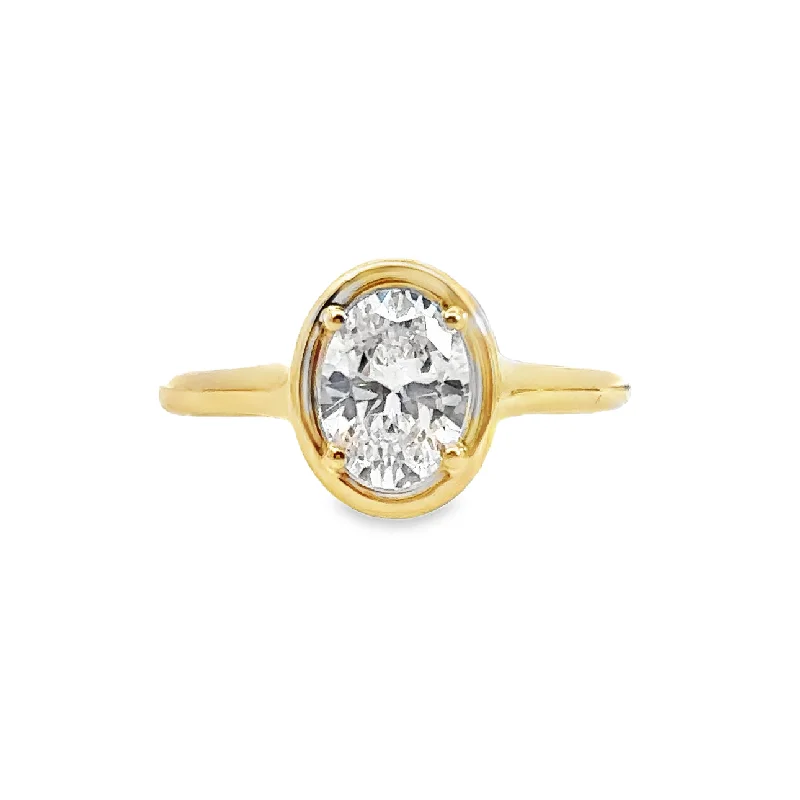 Padis Classique Solitaire Engagement Ring