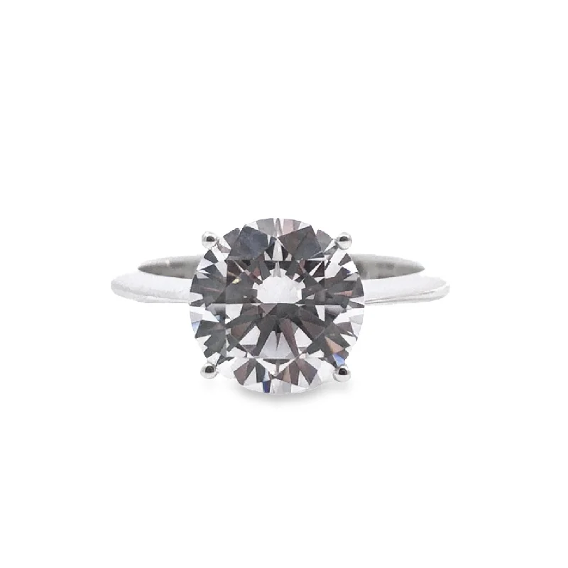 Padis Classique Solitaire Engagement Ring