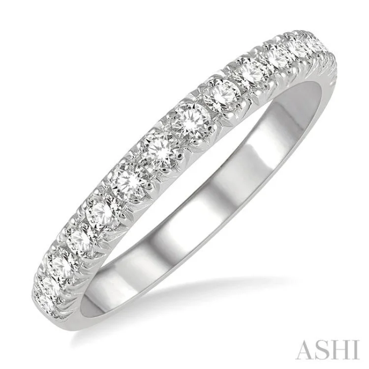 1/2 ctw 15Stones Round Cut Diamond Wedding Band in 14K White Gold