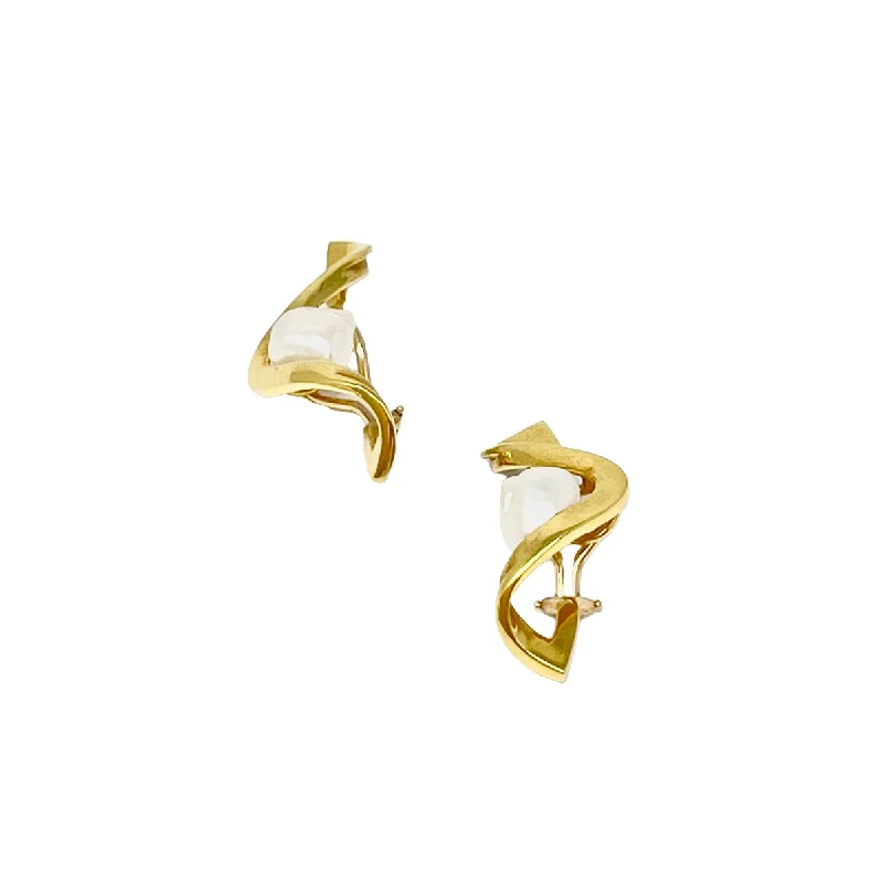 Cellino 18K Gold Earclips with Biwa Pearl